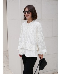 BeBeoD（べベッド）の「フラワーエンボスノーカラーブルゾン（ブルゾン）」