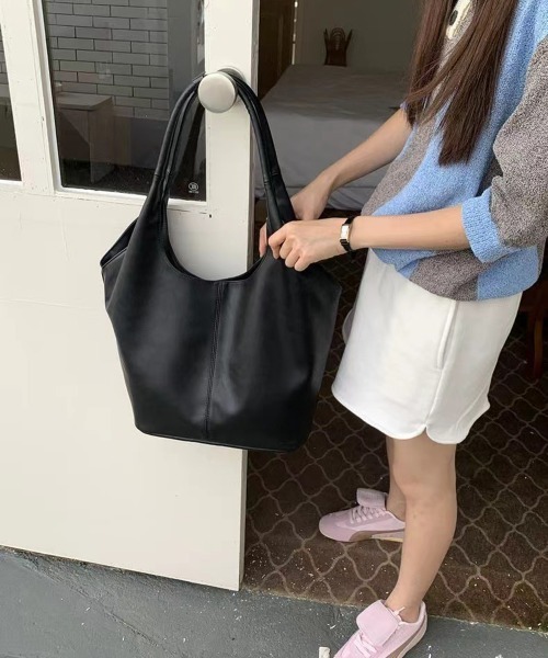 NEW GENTLEMAN(ニュージェントルマン)の「ジョエル シンプル ビッグトート【ユニセックス】(トートバッグ・レディース・ブラック・FREE)」の9枚目の写真
