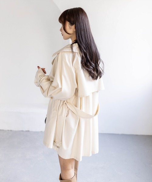 clear（クリア）の「ウエストベルトミドル丈トレンチジャケット（トレンチコート・レディース・アイボリー/ベージュ/グレー・F）」の21枚目の写真