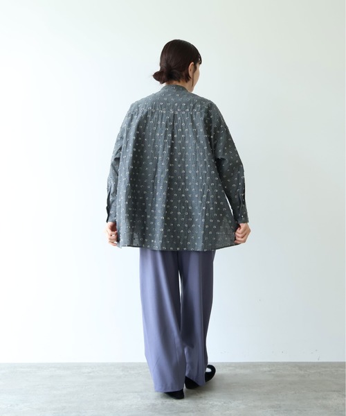 yuni（ユニ　）の「Cotton/Nylon ラメジャカード wide シャツ（シャツ/ブラウス・レディース・グレー/ピンク/ネイビー・FREE）」の22枚目の写真