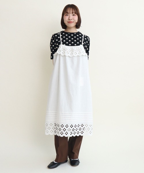 Dot&Stripes CHILD WOMAN(ドットアンドストライプス チャイルドウーマン)の「コットンリネンキャンバス フラワーカットワークキャミワンピース(ワンピース・レディース・ホワイト/ブラック・FREE)」の21枚目の写真