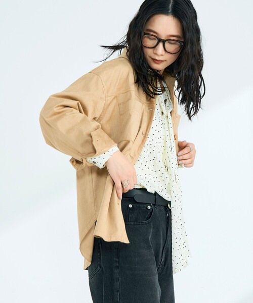 fredy emue(フレディエミュ)の「フェイクスエードシャツ(シャツ/ブラウス・レディース・ピンク/ベージュ/アイボリー・38)」の4枚目の写真