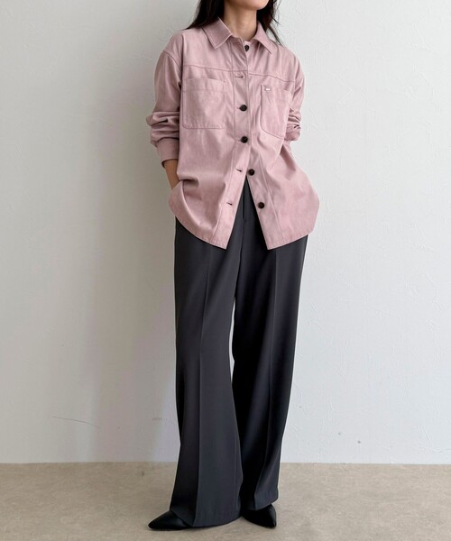 fredy emue(フレディエミュ)の「フェイクスエードシャツ(シャツ/ブラウス・レディース・ピンク/ベージュ/アイボリー・38)」の7枚目の写真