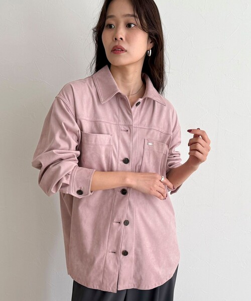 fredy emue(フレディエミュ)の「フェイクスエードシャツ(シャツ/ブラウス・レディース・ピンク/ベージュ/アイボリー・38)」の13枚目の写真