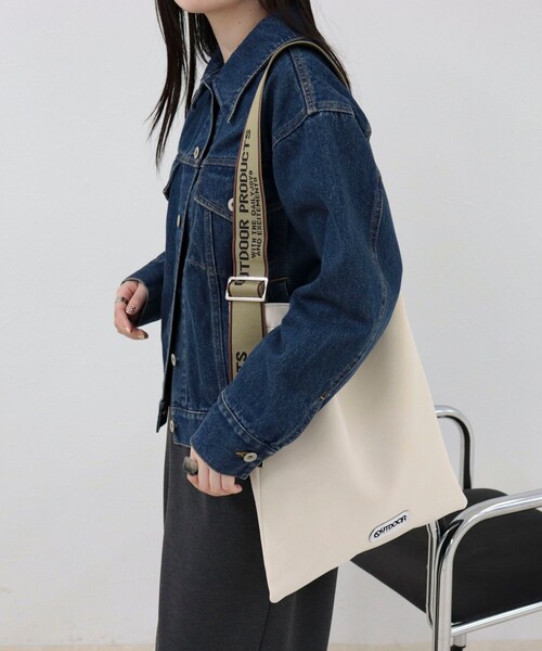 OUTDOOR PRODUCTS（アウトドアプロダクツ）の「【OUTDOOR PRODUCTS 】ジャガードロゴテープワンショルトートバッグ（トートバッグ・レディース・ブラック/キャメル/キナリ・FREE）」の5枚目の写真