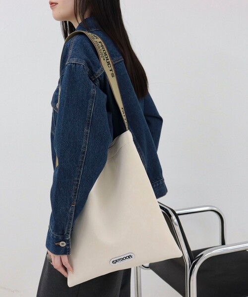 OUTDOOR PRODUCTS（アウトドアプロダクツ）の「【OUTDOOR PRODUCTS 】ジャガードロゴテープワンショルトートバッグ（トートバッグ・レディース・ブラック/キャメル/キナリ・FREE）」の6枚目の写真