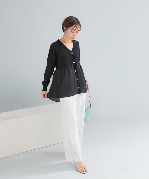 URBAN RESEARCH ROSSO WOMEN(アーバンリサーチ ロッソ)の「『WEB限定』ドッキングペプラムカーディガン(カーディガン/ボレロ・レディース・ブラック/グリーン系その他/ホワイト・FREE)」の21枚目の写真