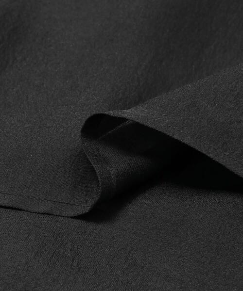 URBAN RESEARCH ROSSO WOMEN(アーバンリサーチ ロッソ)の「『WEB限定』ドッキングペプラムカーディガン(カーディガン/ボレロ・レディース・ブラック/グリーン系その他/ホワイト・FREE)」の15枚目の写真