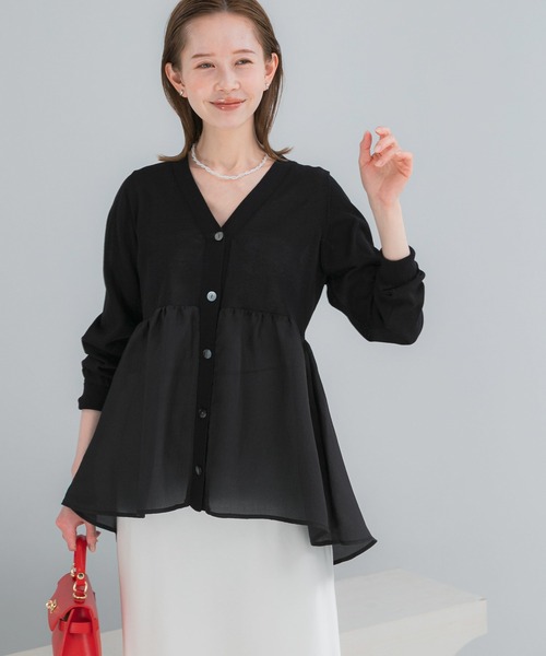 URBAN RESEARCH ROSSO WOMEN（アーバンリサーチ　ロッソ）の「『WEB限定』ドッキングペプラムカーディガン（ニット/セーター・レディース・ブラック/グリーン系その他/ホワイト・FREE）」の3枚目の写真