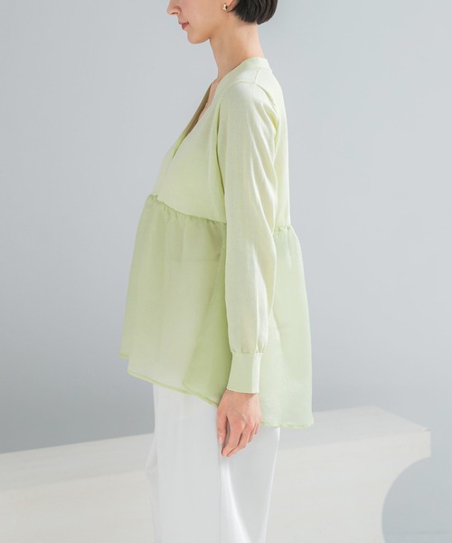 URBAN RESEARCH ROSSO WOMEN（アーバンリサーチ　ロッソ）の「『WEB限定』ドッキングペプラムカーディガン（ニット/セーター・レディース・ブラック/グリーン系その他/ホワイト・FREE）」の19枚目の写真