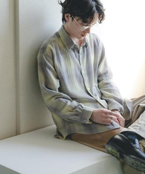 SENSE OF PLACE by URBAN RESEARCH(センスオブプレイスバイアーバンリサーチ)の「オンブレーチェックレギュラーカラーシャツ(シャツ/ブラウス・メンズ・イエロー/ブラック/ブルー・MEDIUM/LARGE)」の8枚目の写真