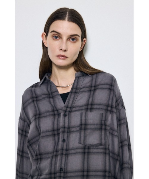 AZUL by moussy(アズールバイマウジー)の「アーバンチェックオーバールーズシャツ(シャツ/ブラウス・レディース・アイボリー/ベージュ系その他/ブラック系その他・FREE)」の20枚目の写真