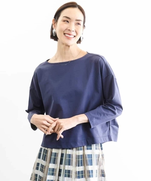 MICHEL KLEIN(ミッシェル・クラン)の「タックデザイン バスクTシャツ(Tシャツ/カットソー・レディース・アイボリー/ブルー・40/38)」の2枚目の写真