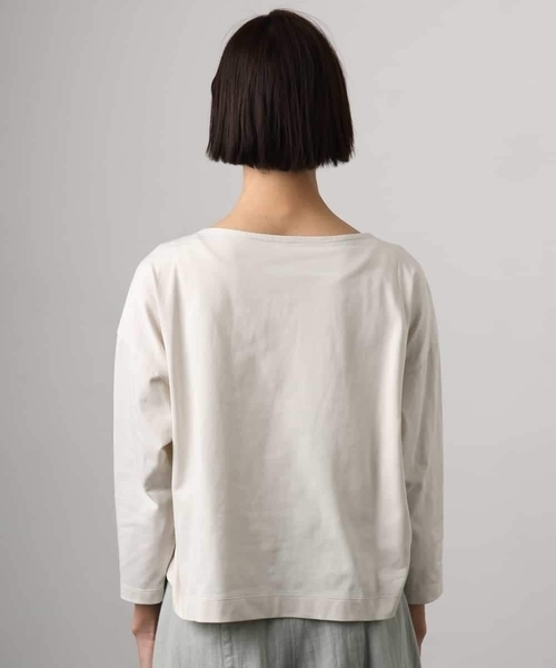 MICHEL KLEIN(ミッシェル・クラン)の「タックデザイン バスクTシャツ(Tシャツ/カットソー・レディース・アイボリー/ブルー・40/38)」の3枚目の写真