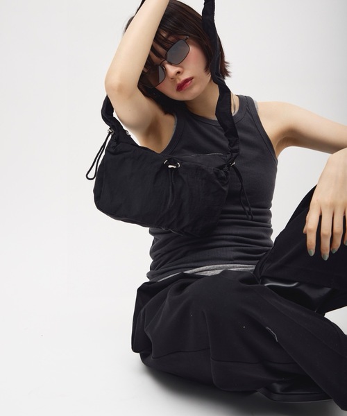 TONER(トナー)の「シャーリングショルダーバッグ/ロゴプレート付き(ショルダーバッグ・レディース・グレー/ブラック/アイボリー・FREE)」の5枚目の写真