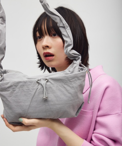 TONER(トナー)の「シャーリングショルダーバッグ/ロゴプレート付き(ショルダーバッグ・レディース・グレー/ブラック/アイボリー・FREE)」の16枚目の写真