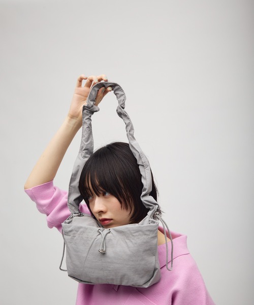 TONER(トナー)の「シャーリングショルダーバッグ/ロゴプレート付き(ショルダーバッグ・レディース・グレー/ブラック/アイボリー・FREE)」の21枚目の写真