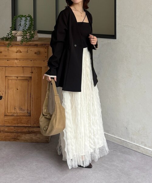 Thevon（ゼボン）の「Vネックペプラムジャケット（テーラードジャケット・レディース・ブラック/ベージュ/チャコールグレー・FREE）」の11枚目の写真