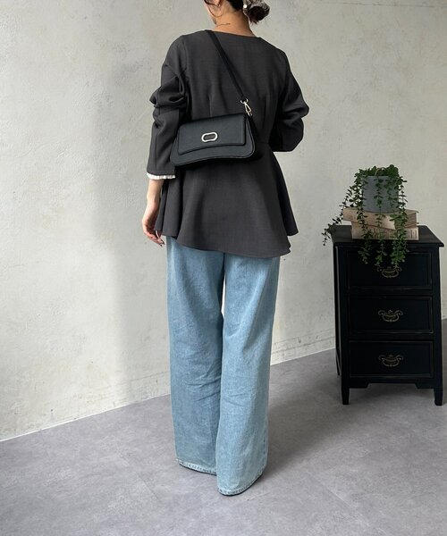 Thevon（ゼボン）の「Vネックペプラムジャケット（テーラードジャケット・レディース・ブラック/ベージュ/チャコールグレー・FREE）」の19枚目の写真