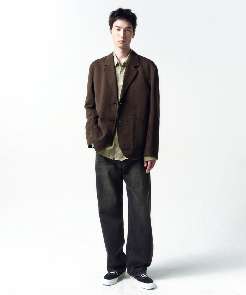 INSILENCE(インサイロンス)の「エイシッドナイロンブレザー ブラウン(テーラードジャケット・レディース・その他・SMALL/MEDIUM/LARGE)」の2枚目の写真