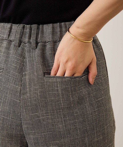 ROPE'（ロペ）の「カラミ織りワンタックワイドパンツ/セットアップ対応・イージーケア（その他パンツ・レディース・ブラック系その他/ネイビー・34/38/36）」の22枚目の写真
