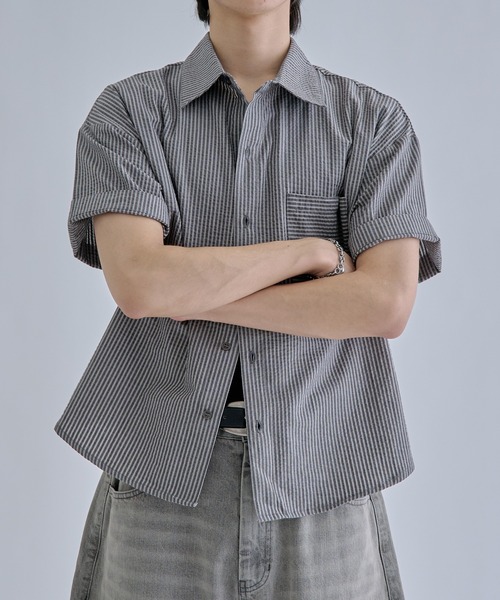 EPNK(イーピーエヌケー)の「Seersucker Striped Shirt / シアサッカーストライプシャツ(シャツ/ブラウス・メンズ・チャコールグレー/アイボリー・SMALL/MEDIUM/LARGE)」の22枚目の写真
