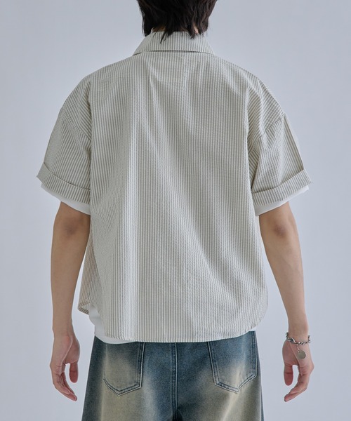 EPNK(イーピーエヌケー)の「Seersucker Striped Shirt / シアサッカーストライプシャツ(シャツ/ブラウス・メンズ・チャコールグレー/アイボリー・SMALL/MEDIUM/LARGE)」の6枚目の写真