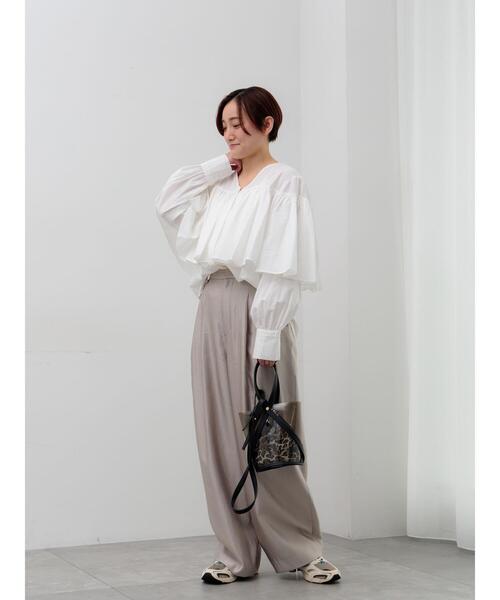 Te chichi(テチチ)の「ビッグフリルブラウス(シャツ/ブラウス・レディース・ブラック/ブルー/オフホワイト・F)」の8枚目の写真