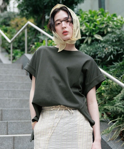 GEORGE'S(ジョージズ)の「ロールアップスリーブT(Tシャツ/カットソー・レディース・チャコールグレー/オフホワイト/イエロー/ブラック/イエロー系その他2・FREE)」の3枚目の写真