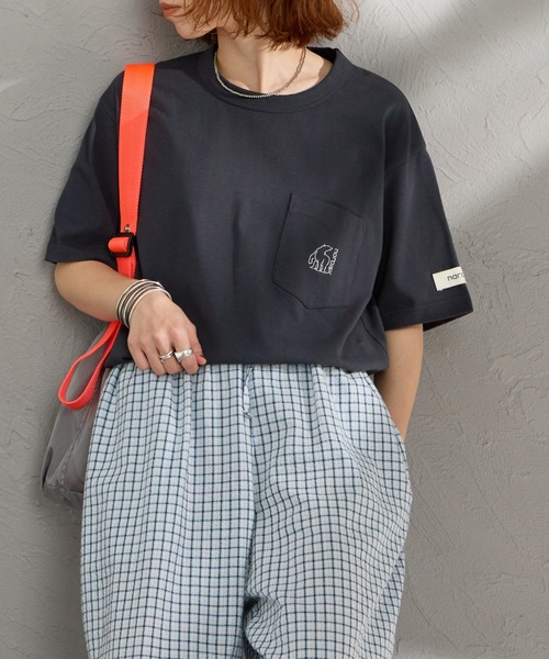 NORDISK（ノルディスク）の「[NORDISK/ノルディスク] 別注 ワンポイント刺繍 ポケットTシャツ（Tシャツ/カットソー・レディース・チャコールグレー/ブラック/ホワイト・XL/L/M/S）」の3枚目の写真