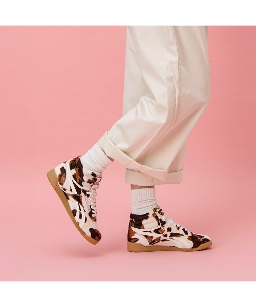 Reebok（リーボック）の「フリースタイル ハイ / F/S HI（スニーカー・レディース・ブラウン/ホワイト・22.0cm/26.0cm/25.5cm/25.0cm/24.0cm/24.5cm/23.5cm/23.0cm/22.5cm）」の3枚目の写真
