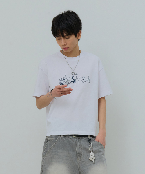 DESIRED(デシレッド)の「フロントグラフィッククロップ半袖Tシャツ-FBSK5805D01(Tシャツ/カットソー・メンズ・ホワイト・MEDIUM/LARGE/X-LARGE)」の4枚目の写真