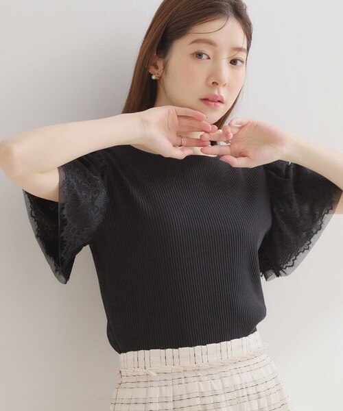 couture brooch(クチュールブローチ)の「【洗える】袖レース テレコトップス(Tシャツ/カットソー・レディース・ライトグリーン/オフホワイト/ベビーピンク/ブラック/ボルドー/サックスブルー・36/42/38/40)」の3枚目の写真