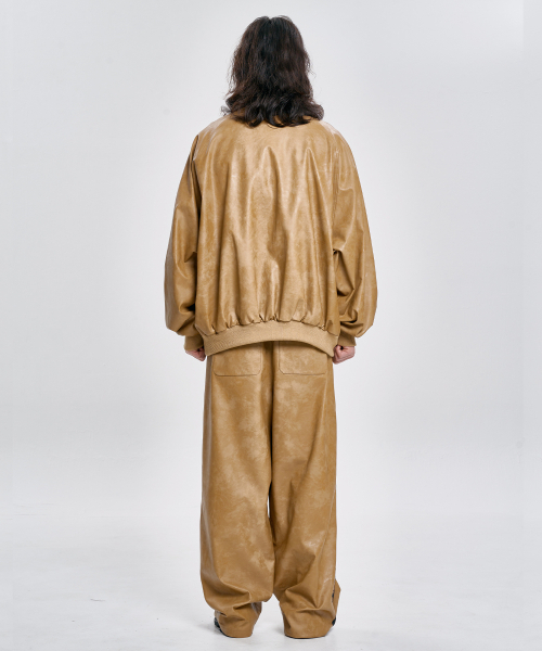 AJOBYAJO（アジョバイアジョ）の「Vegan Leather One Tuck Track Pants [CAMEL]（その他パンツ・レディース・その他・MEDIUM/LARGE/X-LARGE）」の10枚目の写真
