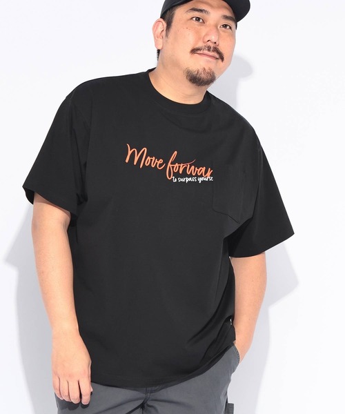 B&T CLUB(ビーティークラブ)の「Tシャツ 半袖 メンズ 大きいサイズ プリント クルーネック ヒヤテック USAコットン 胸ポケット B&T CLUB (ビーアンドティークラブ)(Tシャツ/カットソー・メンズ・ブラック/ネイビー/ブラウン/カーキ・X2(4L~5L)/X1(3L~4L)/X4(8L~9L)/X3(6L~7L))」の1枚目の写真
