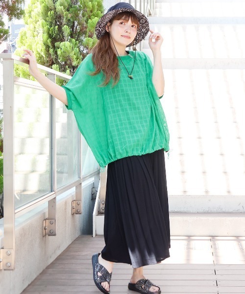 チチカカ(チチカカ)の「シアーチェックドロストビッグT(Tシャツ/カットソー・レディース・ブラック/オフホワイト/グリーン・FREE)」の6枚目の写真