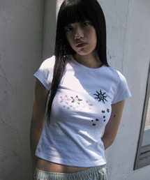 SUNLIT（サンリット）の「スタースペルT (ホワイト)（Tシャツ/カットソー）」