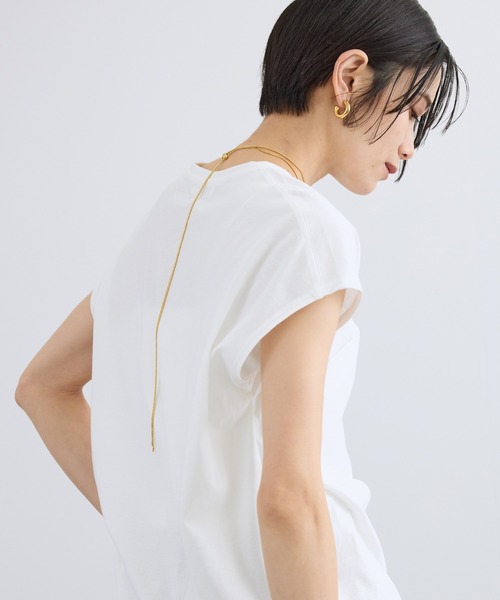 SALON adam et rope'(サロン アダム エ ロペ)の「プリマベールリラックスドルマンスリーブプルオーバー / UVケア(Tシャツ/カットソー・レディース・ブラック/オフホワイト/キャメル・FREE)」の2枚目の写真