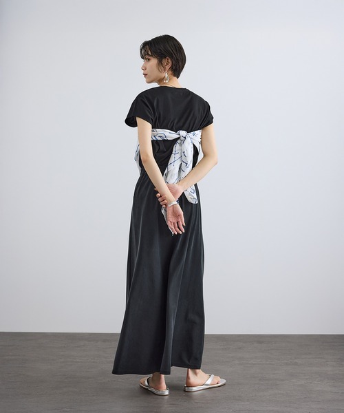 SALON adam et rope'(サロン アダム エ ロペ)の「プリマベールリラックスドルマンスリーブプルオーバー / UVケア(Tシャツ/カットソー・レディース・ブラック/オフホワイト/キャメル・FREE)」の19枚目の写真