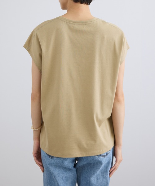 SALON adam et rope'(サロン アダム エ ロペ)の「プリマベールリラックスドルマンスリーブプルオーバー / UVケア(Tシャツ/カットソー・レディース・ブラック/オフホワイト/キャメル・FREE)」の8枚目の写真
