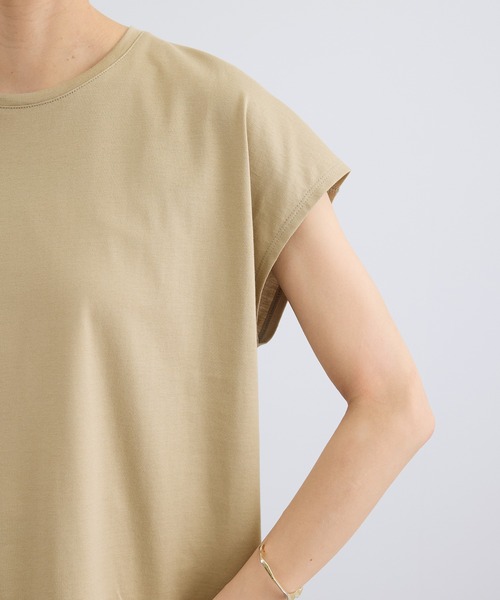 SALON adam et rope'(サロン アダム エ ロペ)の「プリマベールリラックスドルマンスリーブプルオーバー / UVケア(Tシャツ/カットソー・レディース・ブラック/オフホワイト/キャメル・FREE)」の10枚目の写真