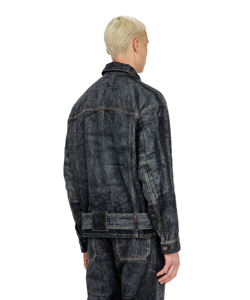DIESEL(ディーゼル)の「メンズ デニムジャケット D-VALERO-S(デニムジャケット・メンズ・ブラック系その他・MEDIUM/LARGE/SMALL/X-SMALL/X-LARGE)」の4枚目の写真