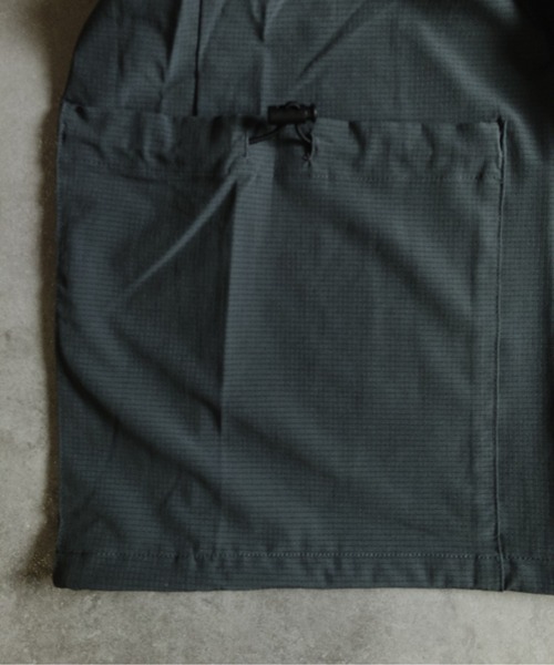 many men many mind(メニーメンメニーマインド)の「MANYMENMANYMINDS / AIRLEAKFABRIC/クルーネックTシャツ(Tシャツ/カットソー・メンズ・チャコール/ブラック・X-LARGE/LARGE/MEDIUM)」の18枚目の写真