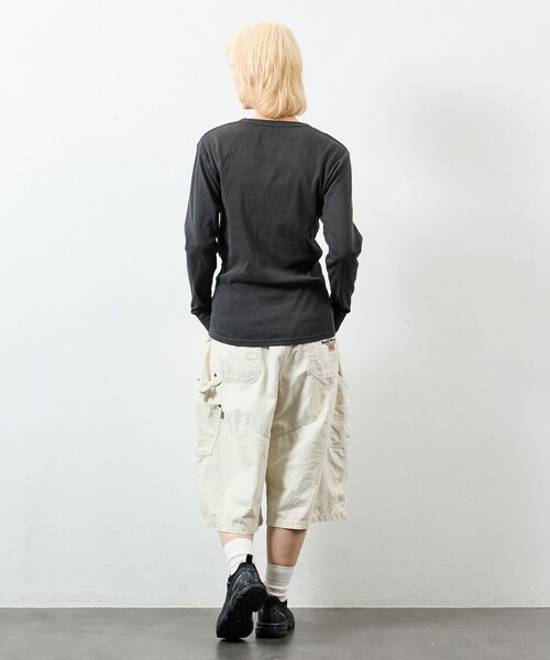 NAUTICA(ノーティカ)の「NAUTICA/ノーティカ Essentials タイトフィット L/S クルーネック ピグメントTシャツ(Tシャツ/カットソー・メンズ・ネイビー/オリーブ/チャコールグレー・LARGE/SMALL/MEDIUM)」の11枚目の写真