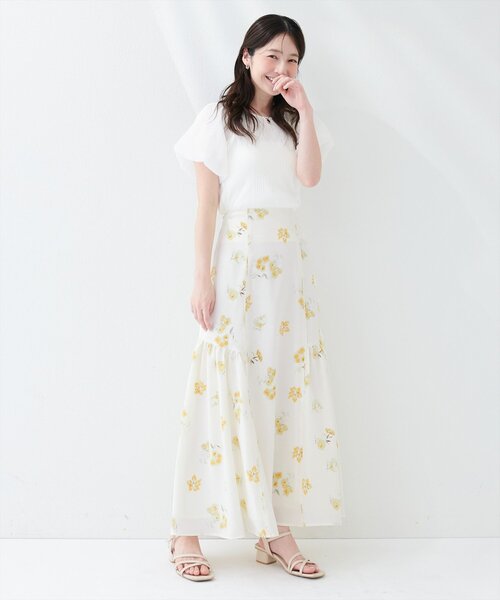 natural couture（ナチュラルクチュール）の「フラワーマーメイドギャザースカート（スカート・レディース・イエロー系その他/ブラック系その他/ホワイト系その他/ブルー系その他・FREE）」の4枚目の写真