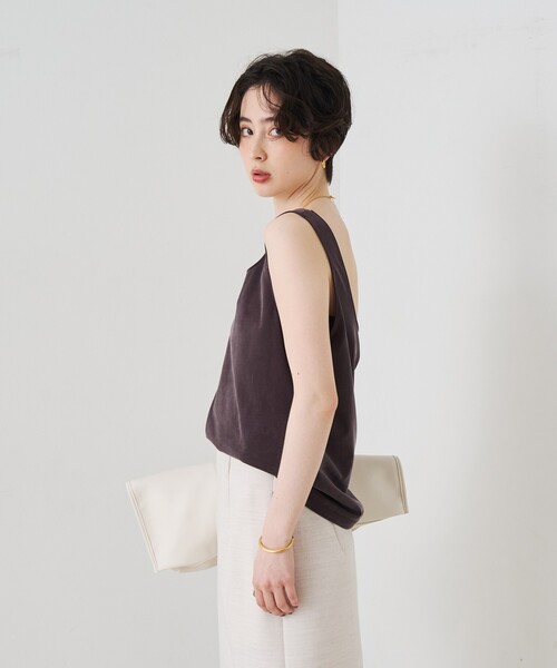 Rouge vif Anna（ルージュヴィフアンナ）の「前後2WAYフィブリルジャージタンクトップ/カットソー/夏服/日本製（タンクトップ・レディース・ブラウン/スミクロ・フリー）」の5枚目の写真