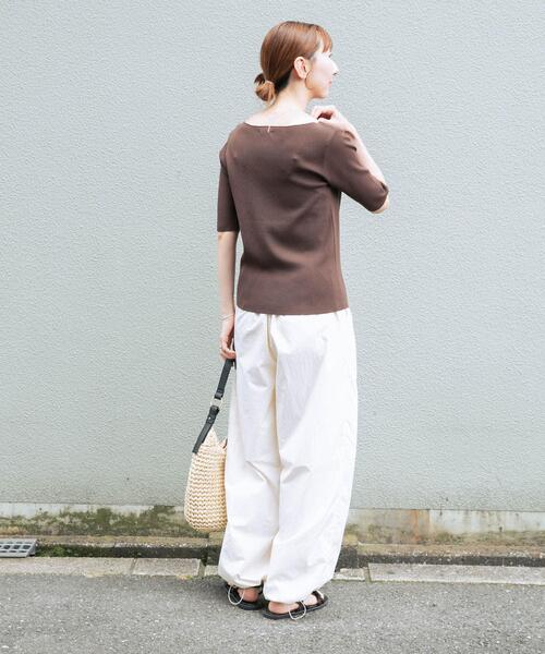 ITEMS URBANRESEARCH(アイテムズ アーバンリサーチ)の「『洗濯可』ソウバリボートネックニット(ニット/セーター・レディース・ブラウン/ホワイト系その他/ネイビー・FREE)」の15枚目の写真