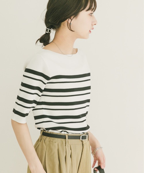 ITEMS URBANRESEARCH(アイテムズ アーバンリサーチ)の「ソウバリボートネックニット(ニット/セーター・レディース・ブラウン/ホワイト系その他/ネイビー・FREE)」の22枚目の写真
