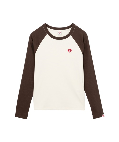 APEE BY A BATHING APE(エイピーバイアベイシングエイプ)の「HEART BADGE RAGLAN LS TEE(Tシャツ/カットソー・レディース・グレー系その他2/ホワイト×ピンク/ホワイト×ブラック/ベージュ系その他・X-SMALL/SMALL/MEDIUM)」の4枚目の写真