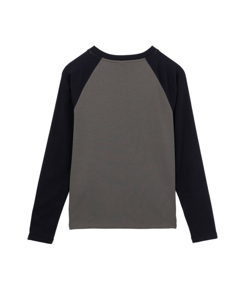 APEE BY A BATHING APE(エイピーバイアベイシングエイプ)の「HEART BADGE RAGLAN LS TEE(Tシャツ/カットソー・レディース・グレー系その他2/ホワイト×ピンク/ホワイト×ブラック/ベージュ系その他・X-SMALL/SMALL/MEDIUM)」の7枚目の写真